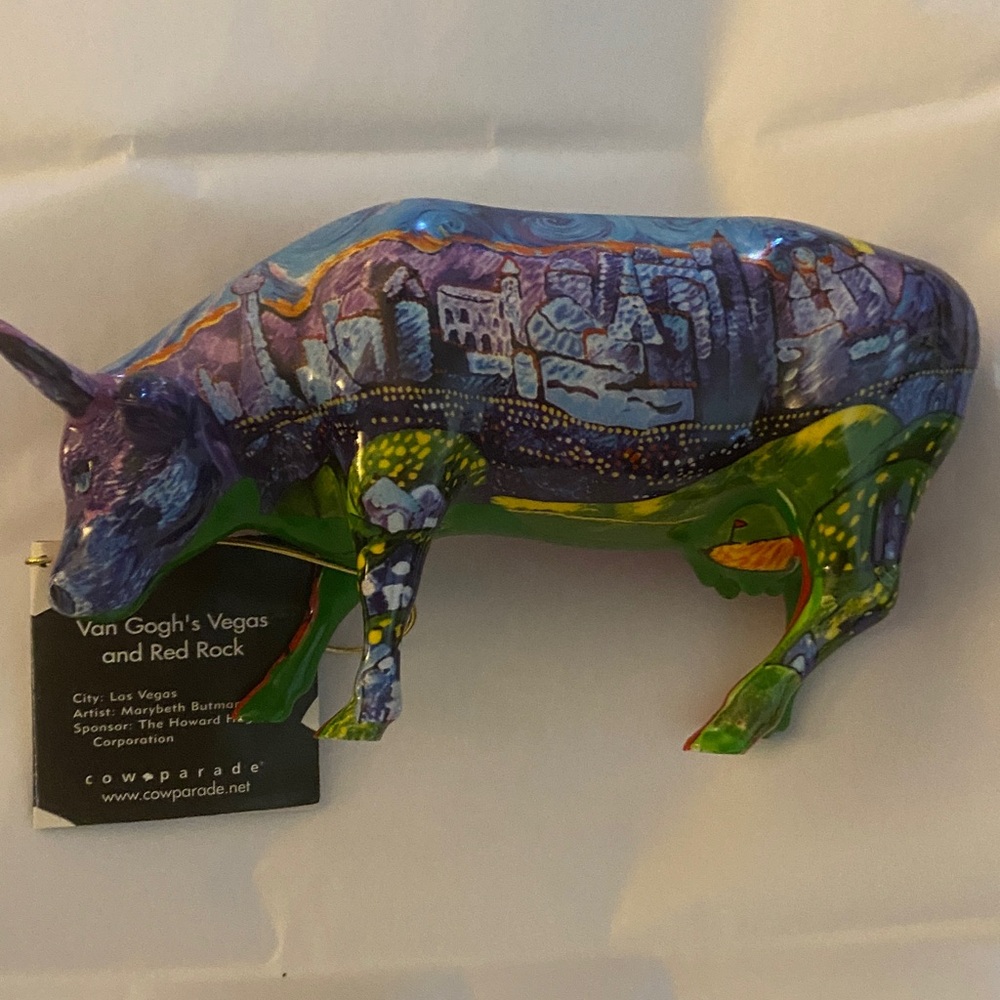 Van Gogh's Retired Vegas Red Rock Cow Parade Figurine